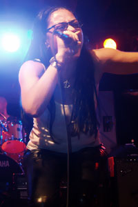 Diane Lotny - vocals